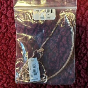 Rose Gold Kendra Scott necklace-perfect Xmas gift!